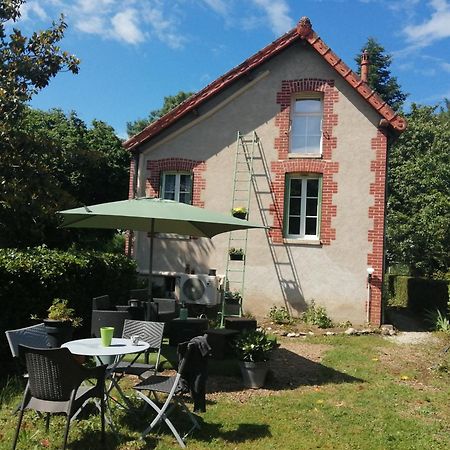 Maison " Bouton D'Or" Au Bord De L'Eau, A 10 Mn De Tours , Meuble Classe Une Etoile サン・タヴェルタン エクステリア 写真